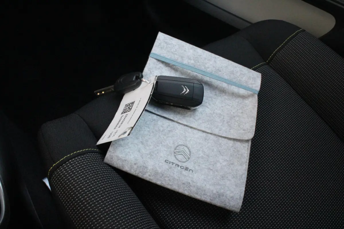 1.2 82PK MAX | NAVIGATIE | ACHTERUITRIJ CAMERA | CLIMATE CONTROL | CRUISE CONTROL | APPLE CARPLAY/ANDROID AUTO | LICHTMETALEN VELGEN 16" | DAB+ RADIO | REGEN/LICHT SENSOR |