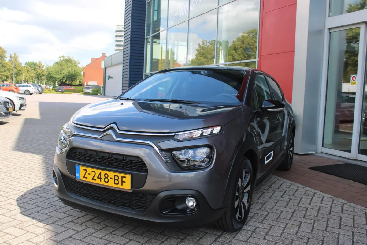 1.2 82PK MAX | NAVIGATIE | ACHTERUITRIJ CAMERA | CLIMATE CONTROL | CRUISE CONTROL | APPLE CARPLAY/ANDROID AUTO | LICHTMETALEN VELGEN 16" | DAB+ RADIO | REGEN/LICHT SENSOR |