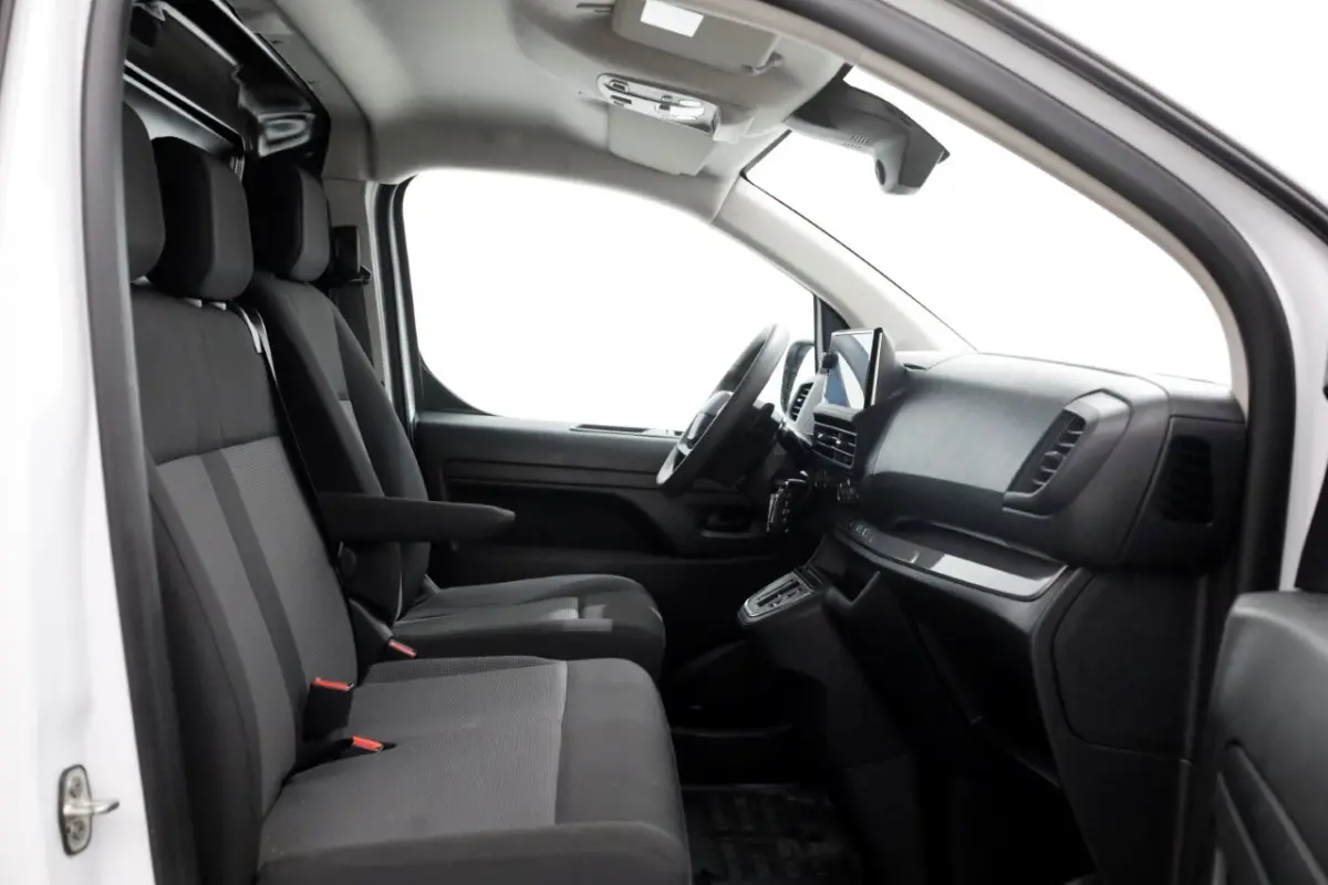2.0 Diesel 145pk Automaat L3 Airco/Navi/Camera 09-2024