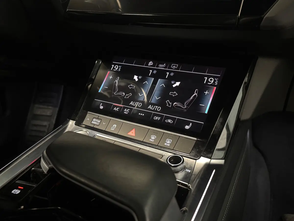 55 quattro advanced 95 kWh | PANO | S-LINE | B&O | 360 CAMERA