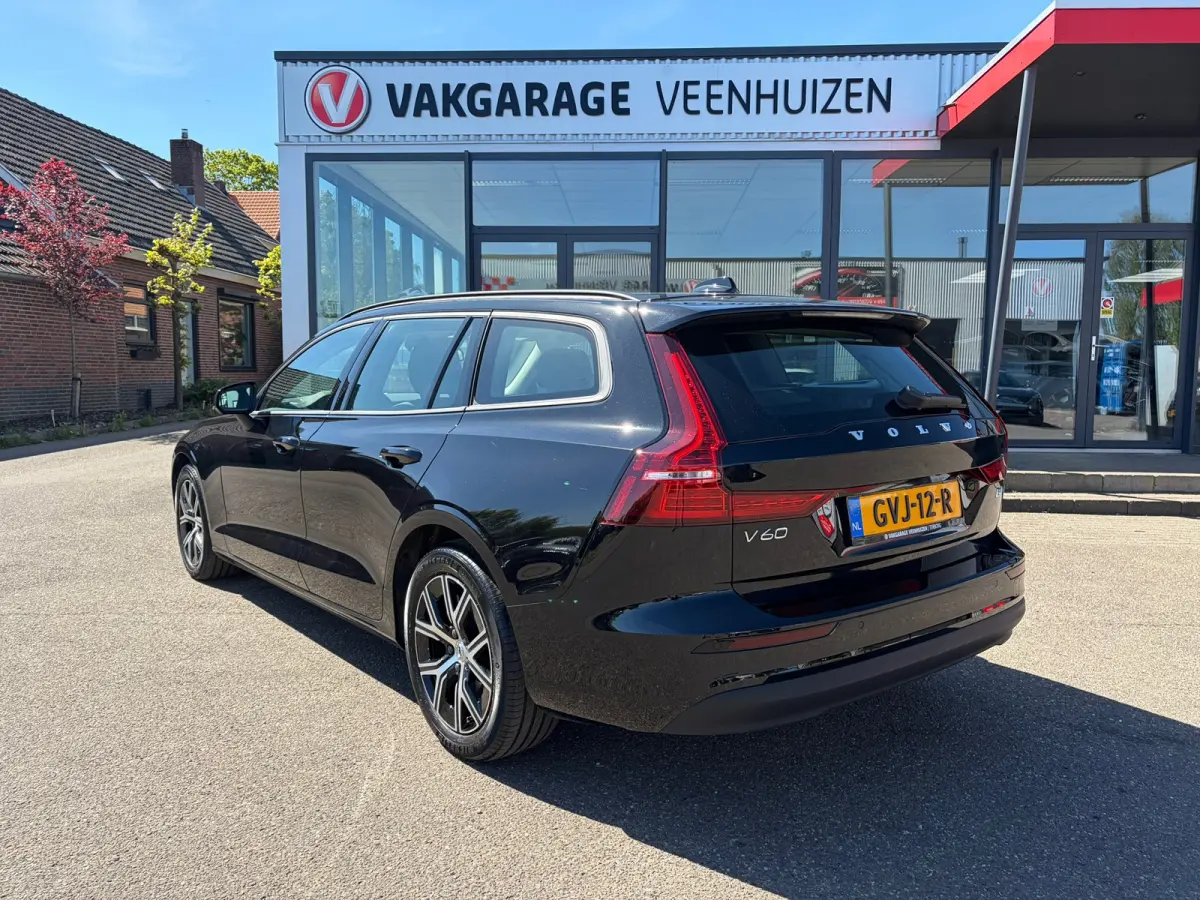 2.0 B4 Essential Edition|Rijklaar prijs|Fabrieksgarantie|Leder|Camera|Carplay|