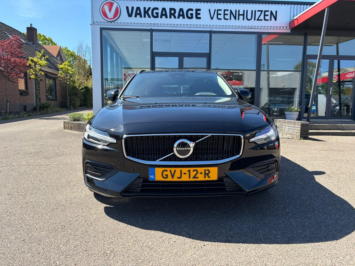 2.0 B4 Essential Edition|Rijklaar prijs|Fabrieksgarantie|Leder|Camera|Carplay|