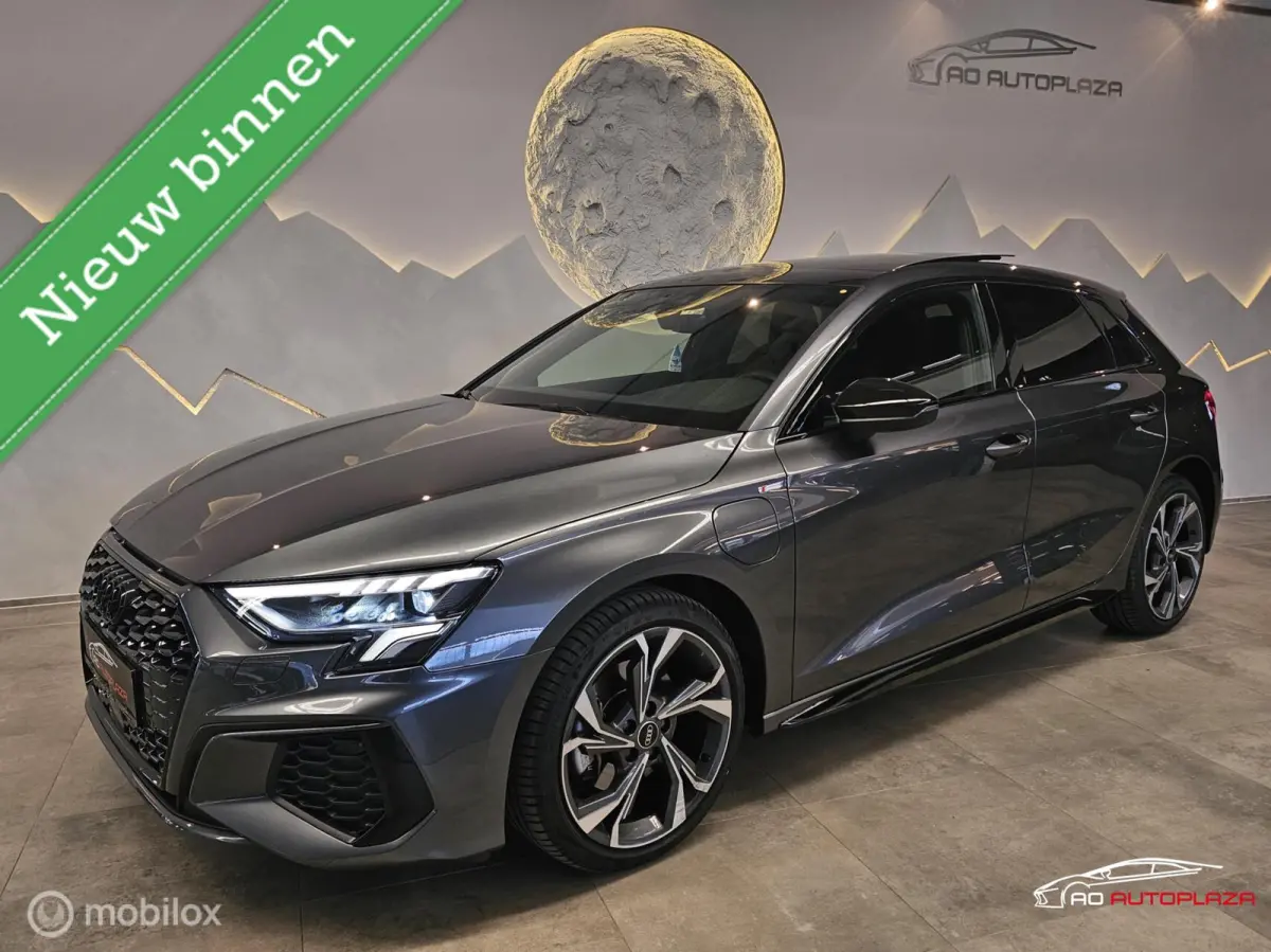 40 TFSI e 3x S-line Panorama/Keyless/Camera/ACC