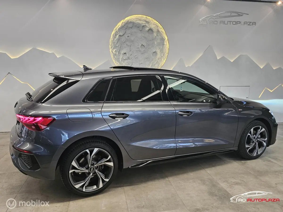 40 TFSI e 3x S-line Panorama/Keyless/Camera/ACC