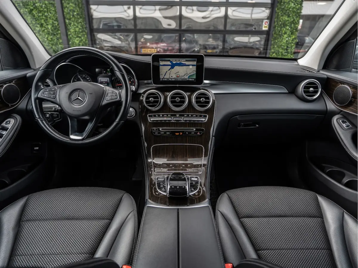 350e 4MATIC Ambition | Exclusive | Elek Kofferklep | Navi