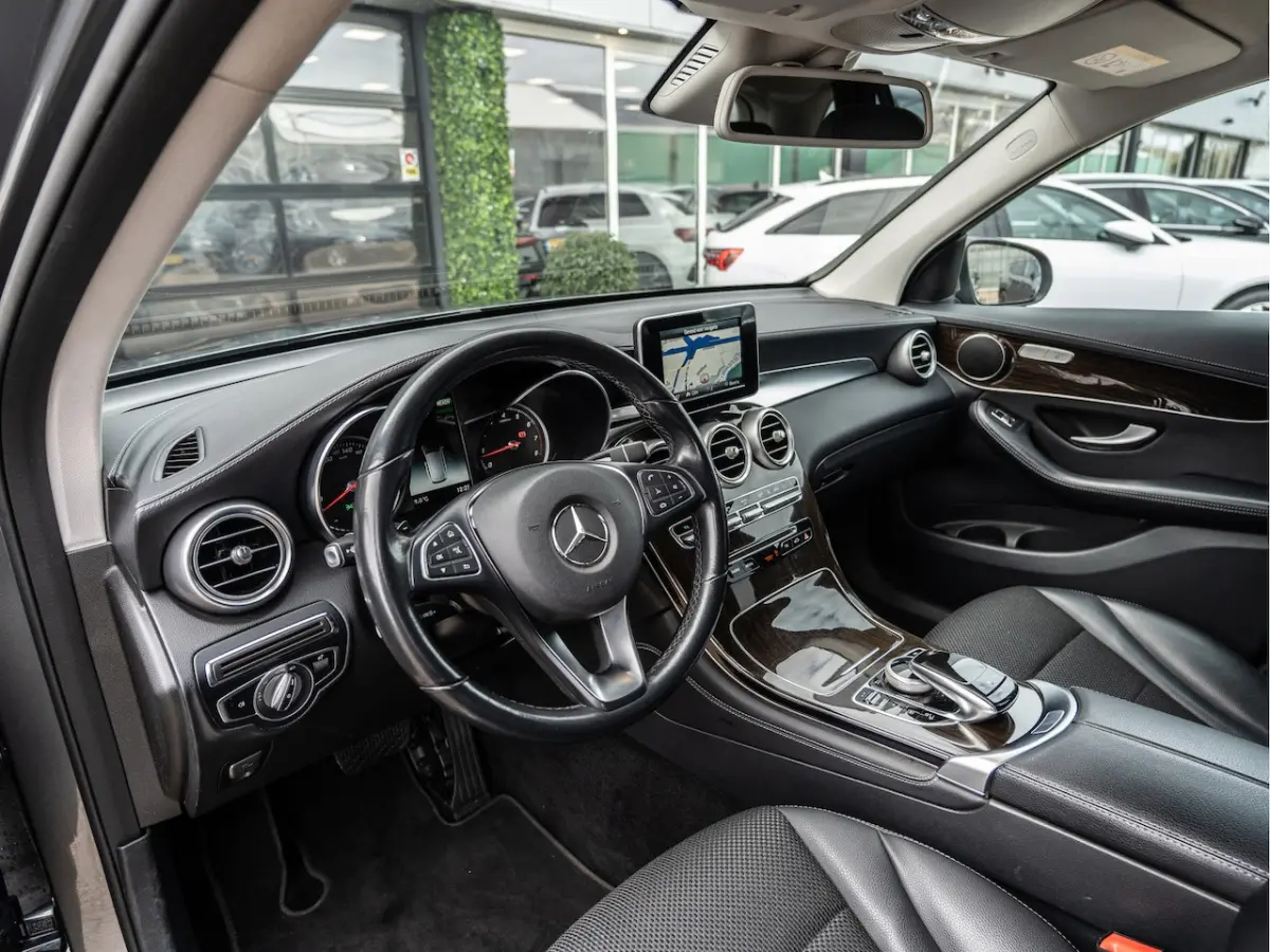 350e 4MATIC Ambition | Exclusive | Elek Kofferklep | Navi