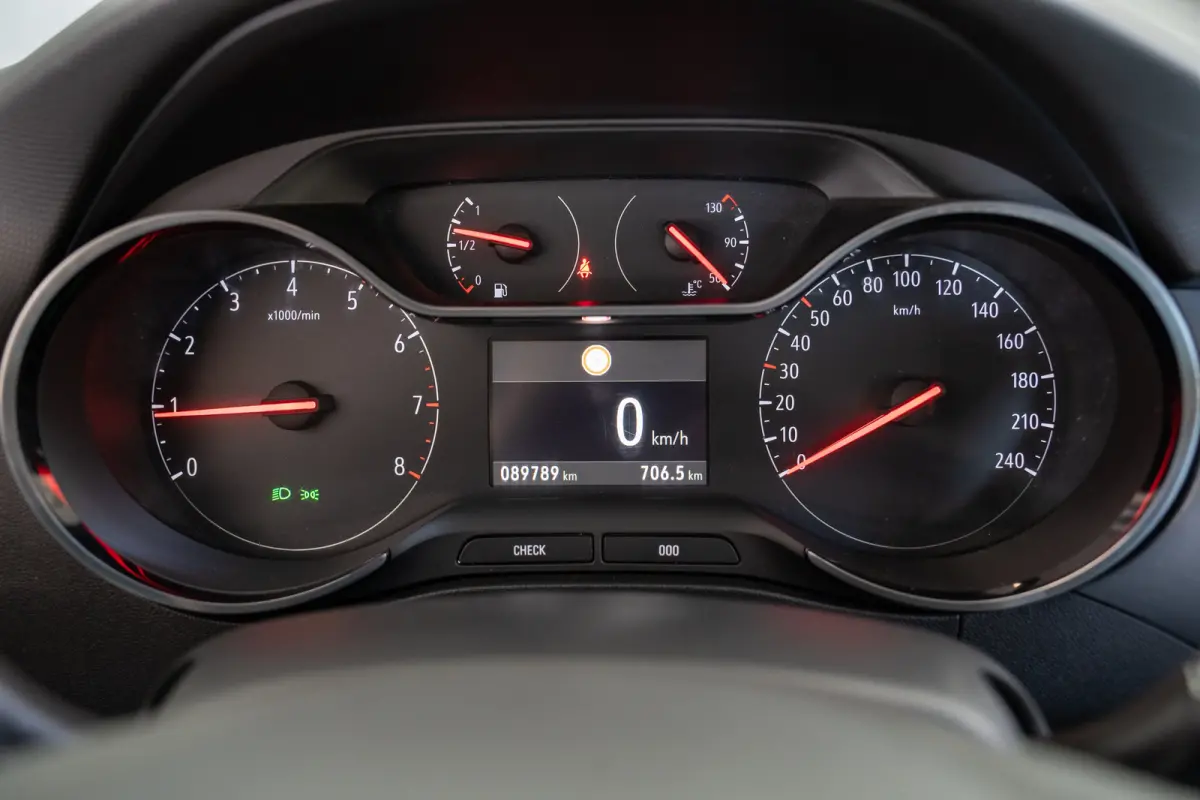 1.2 Turbo Innovation | Climate Controle | Navigatie | Parkeersensoren | Apple Carplay & Android Auto | Bluetooth |