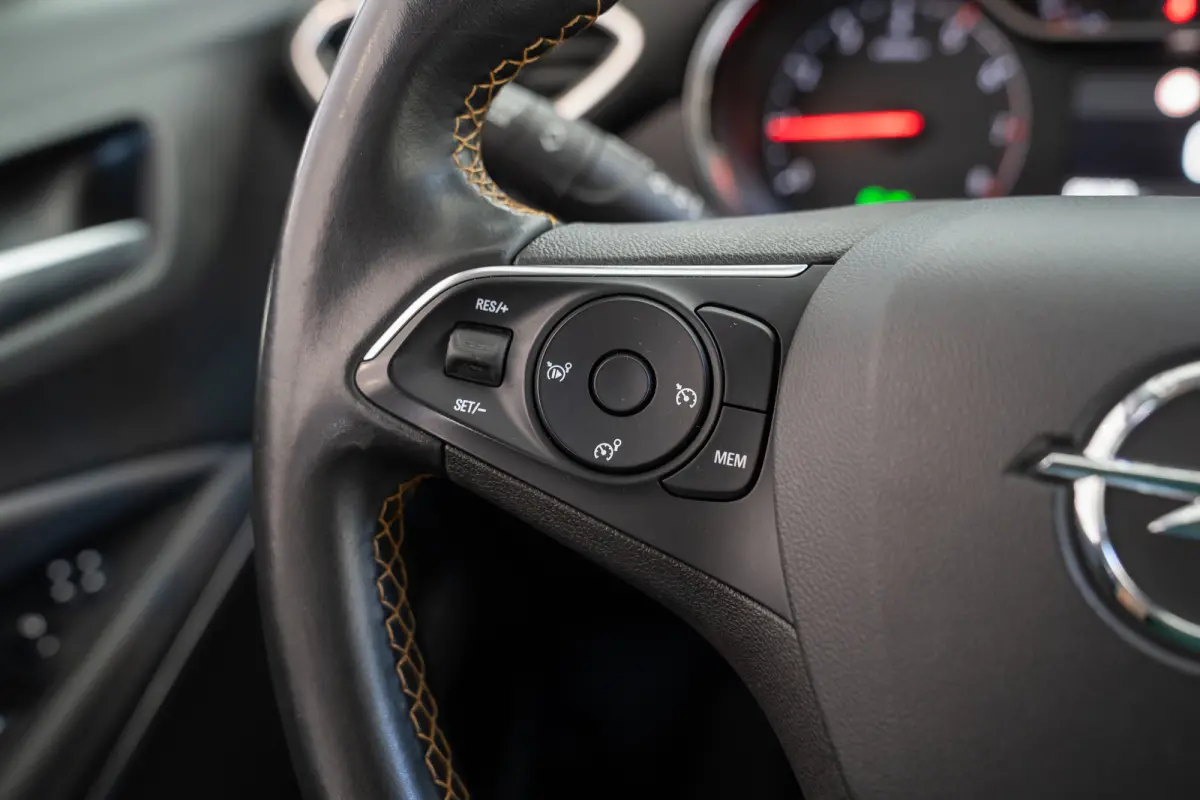 1.2 Turbo Innovation | Climate Controle | Navigatie | Parkeersensoren | Apple Carplay & Android Auto | Bluetooth |