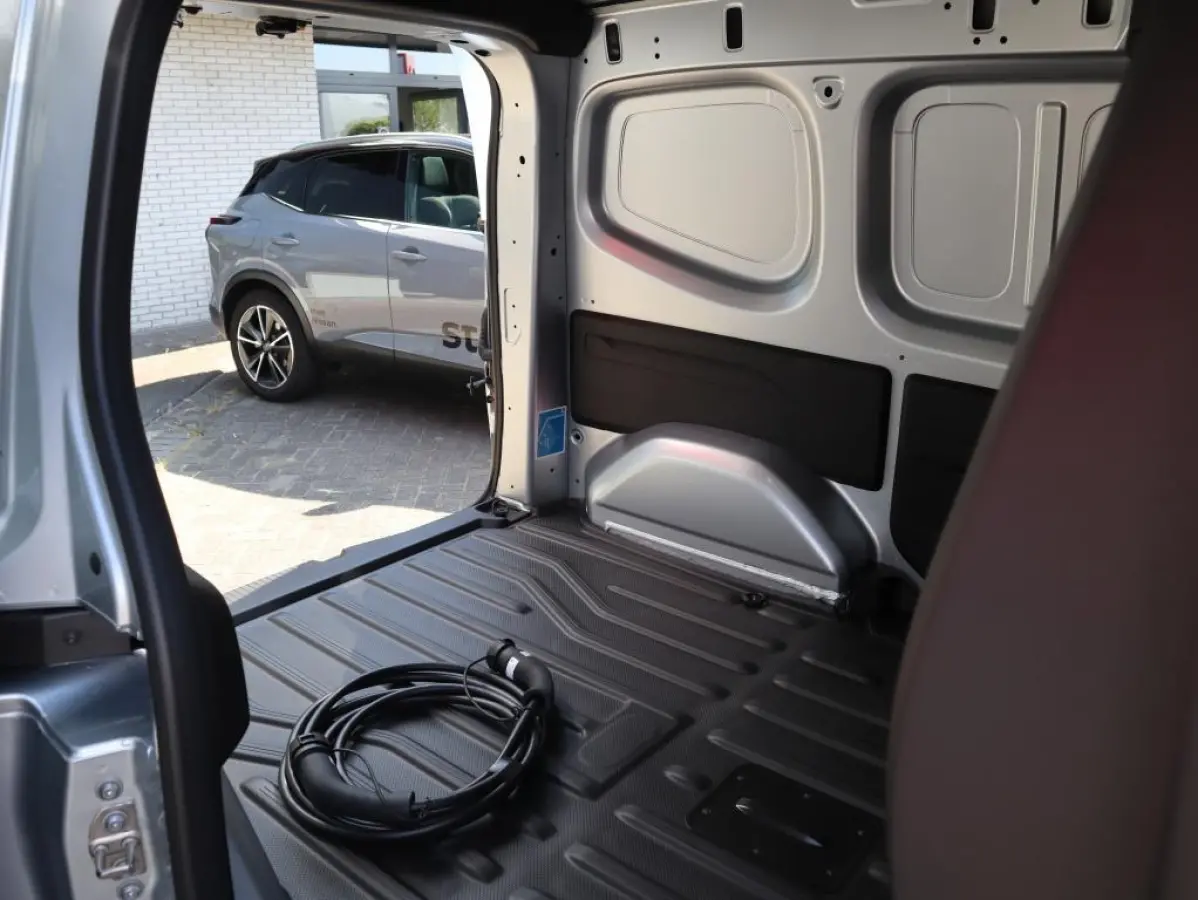 Tekna L1 45kWh 123PK | 1500KG Geremd | Apple Carplay | Achteruitrijcamera