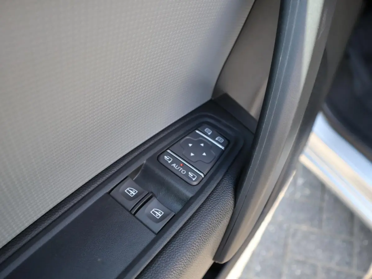 Tekna L1 45kWh 123PK | 1500KG Geremd | Apple Carplay | Achteruitrijcamera