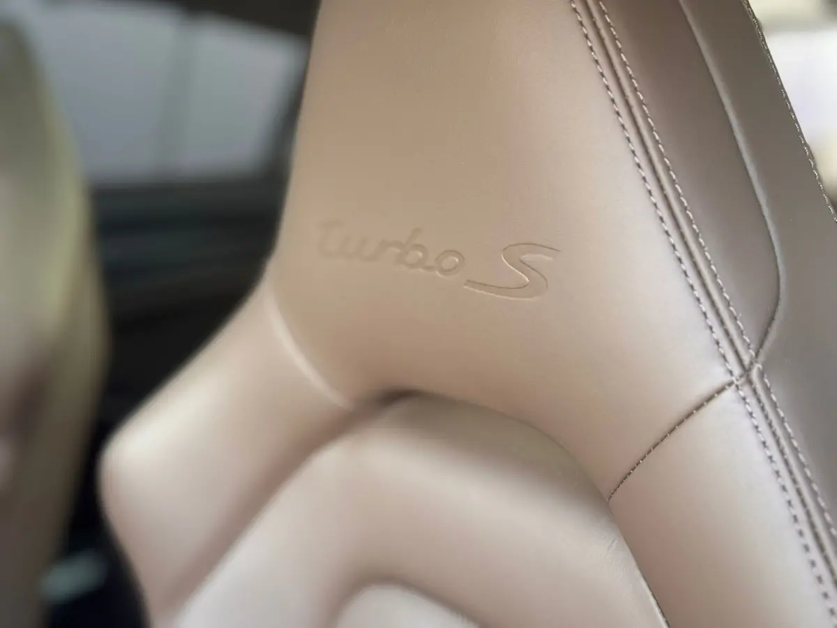 4.0 Turbo S E-Hybrid ORG.NL l APPROVED l 1e EIG l DEALER OND l CHRONO l PCCB l 360 l LUCHT l 4WS l BOSE