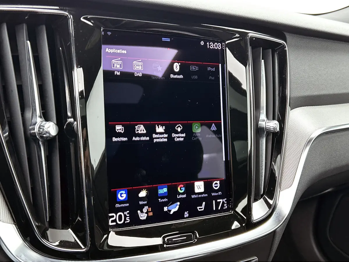 T8 Hybride AWD R-Design SOH 94% / Panoramadak / Leder / Navigatie / Adap. Cruise / Pdc.V+A / Stuur- Stoelverwarming / Apk 01-2028