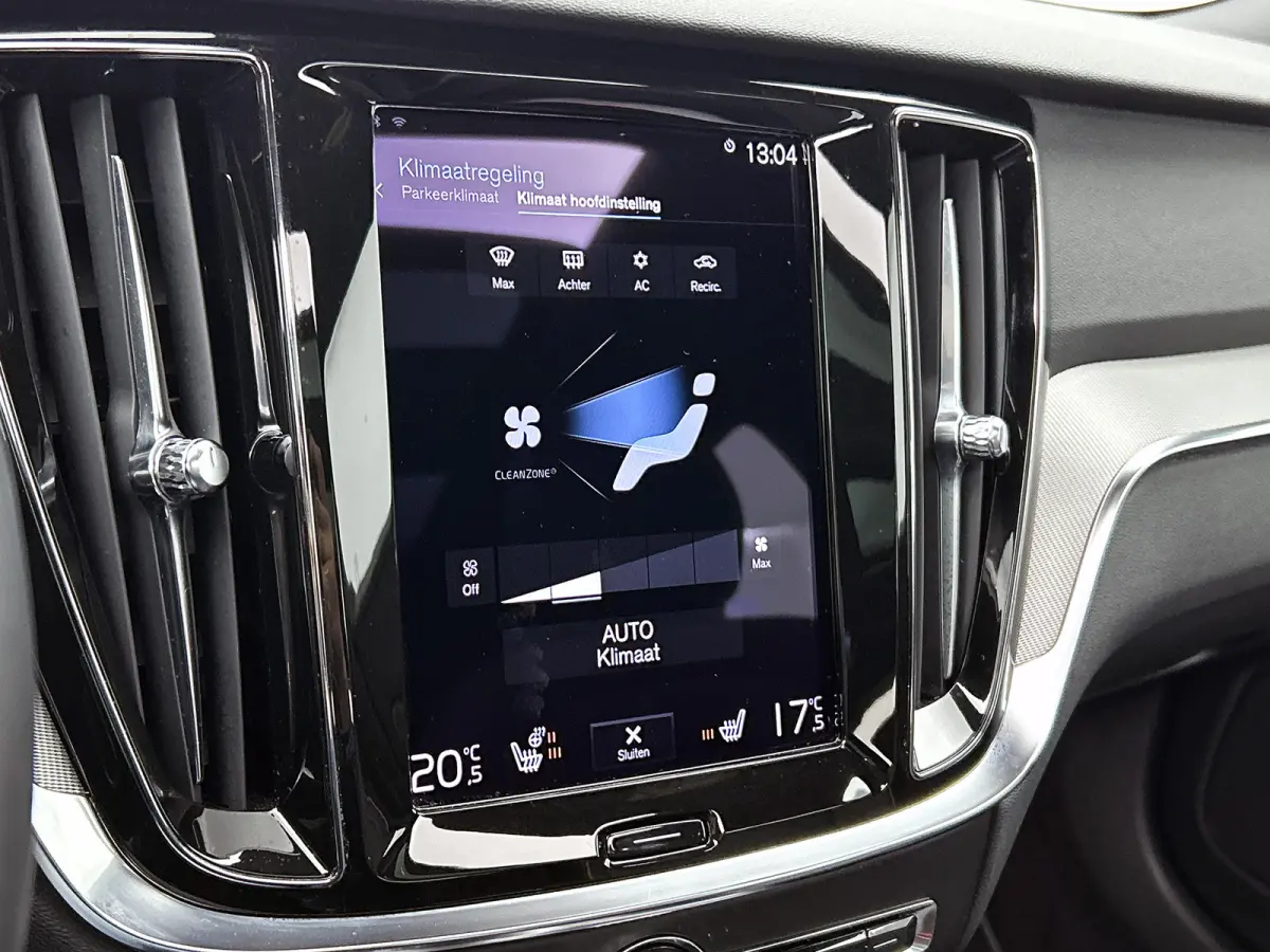 T8 Hybride AWD R-Design SOH 94% / Panoramadak / Leder / Navigatie / Adap. Cruise / Pdc.V+A / Stuur- Stoelverwarming / Apk 01-2028