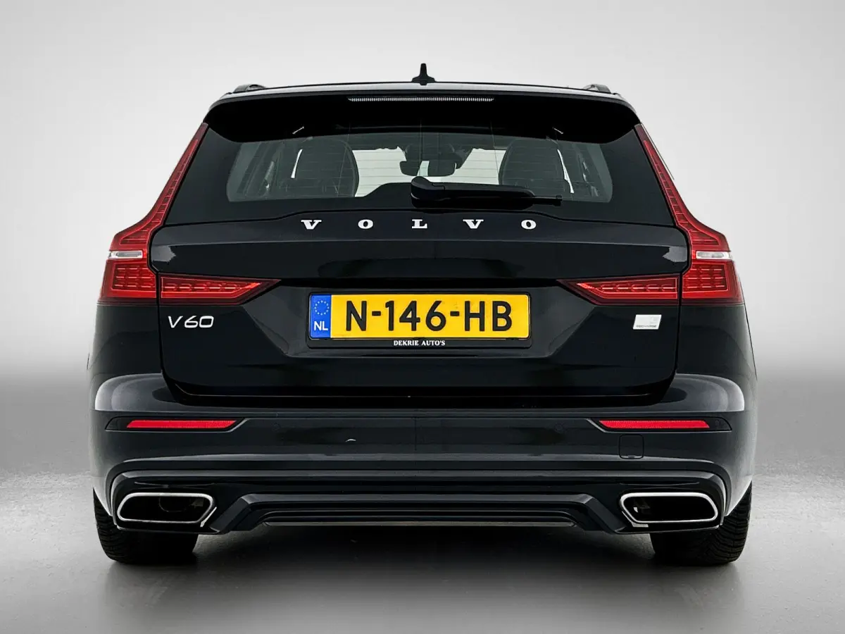 T8 Hybride AWD R-Design SOH 94% / Panoramadak / Leder / Navigatie / Adap. Cruise / Pdc.V+A / Stuur- Stoelverwarming / Apk 01-2028