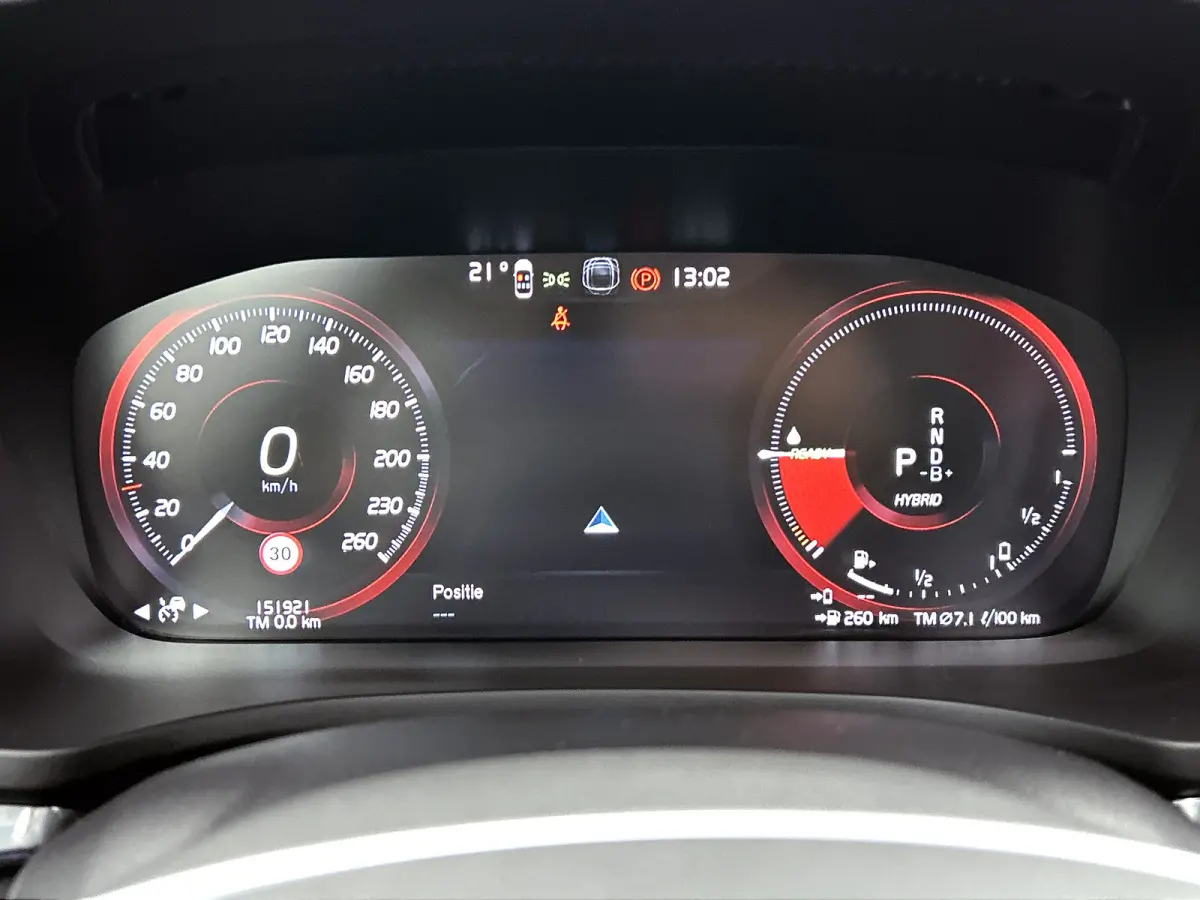 T8 Hybride AWD R-Design SOH 94% / Panoramadak / Leder / Navigatie / Adap. Cruise / Pdc.V+A / Stuur- Stoelverwarming / Apk 01-2028