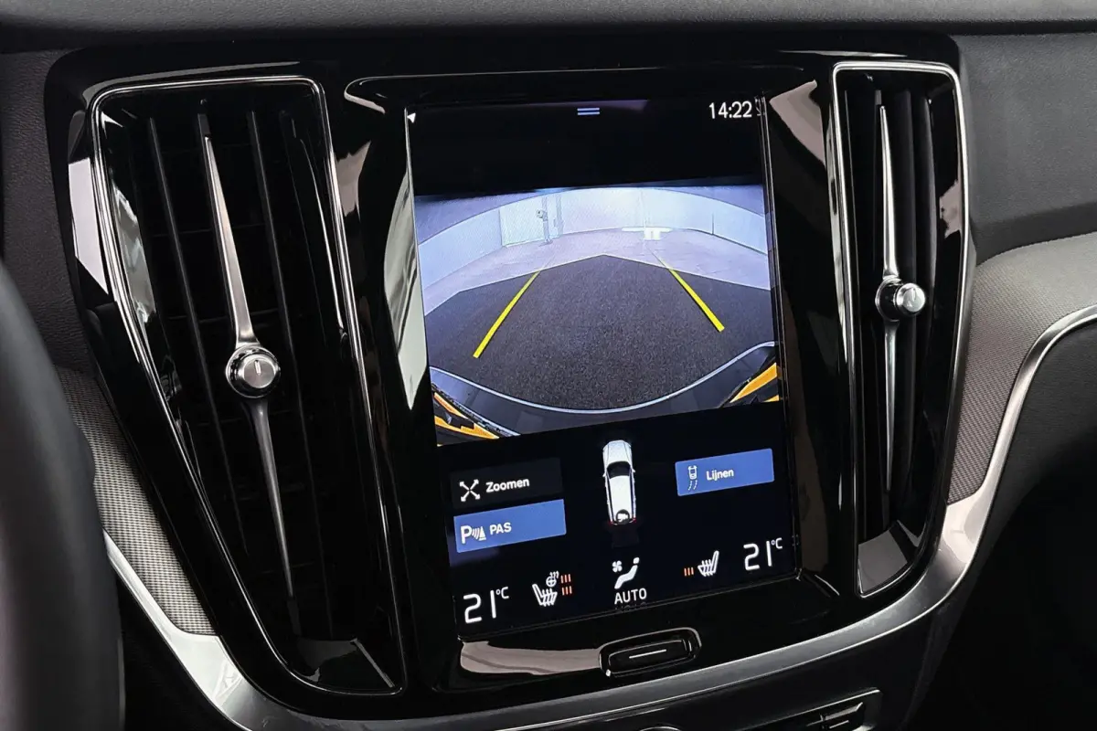 2.0 T6 Recharge AWD R-Design Panoramadak 19" Achteruitrijcamera