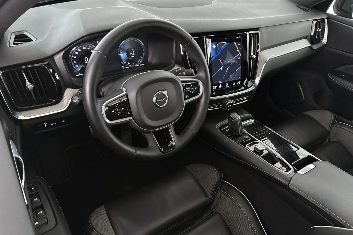 2.0 T6 Recharge AWD R-Design Panoramadak 19" Achteruitrijcamera