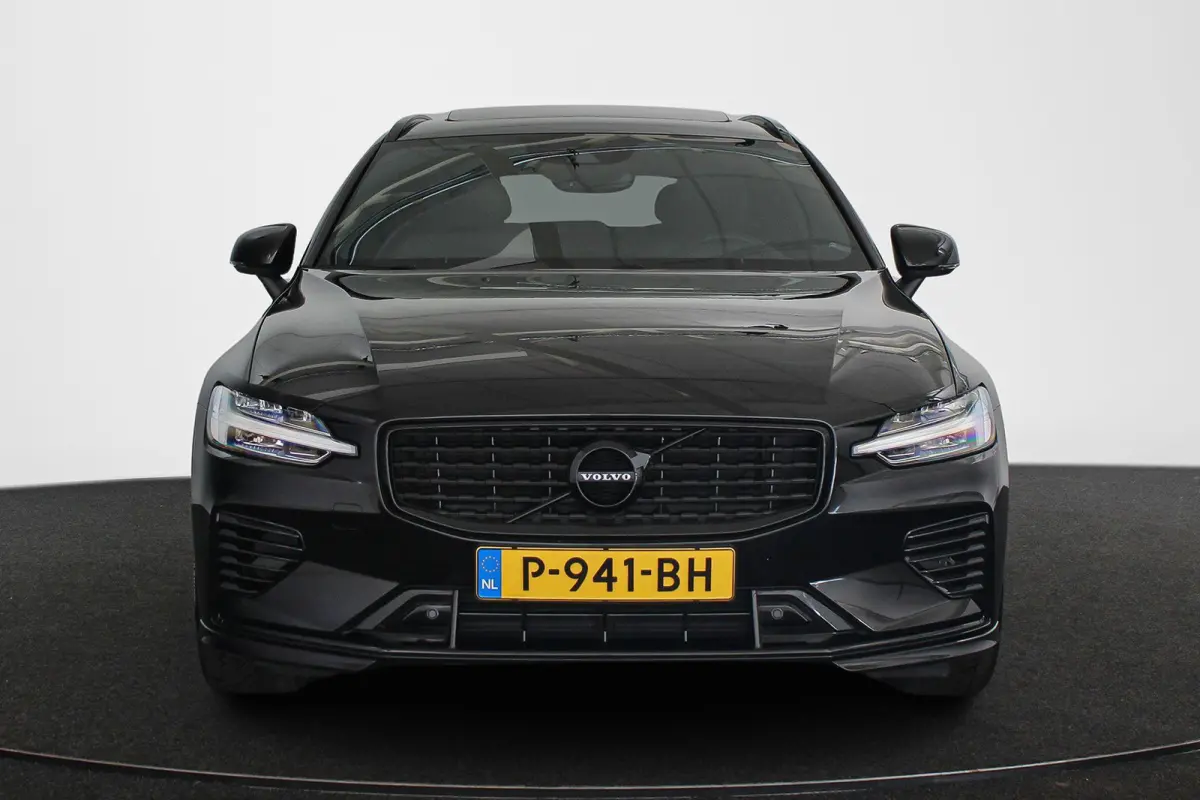 2.0 T6 Recharge AWD R-Design Panoramadak 19" Achteruitrijcamera