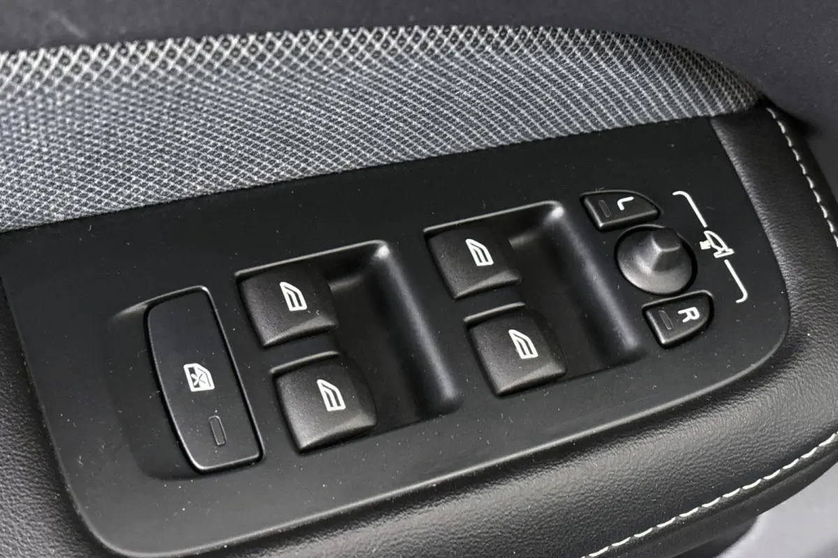 2.0 T6 Recharge AWD R-Design Panoramadak 19" Achteruitrijcamera