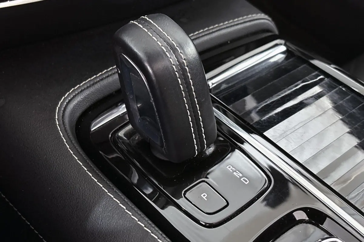 2.0 T6 Recharge AWD R-Design Panoramadak 19" Achteruitrijcamera