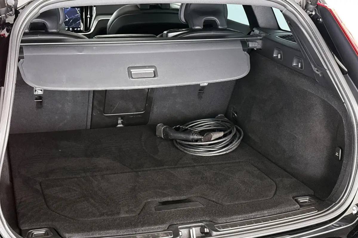 2.0 T6 Recharge AWD R-Design Panoramadak 19" Achteruitrijcamera