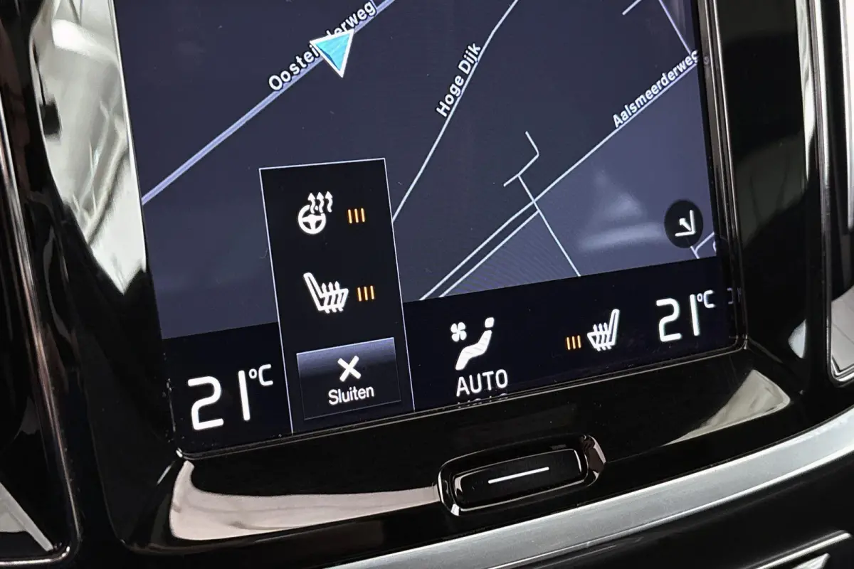 2.0 T6 Recharge AWD R-Design Panoramadak 19" Achteruitrijcamera