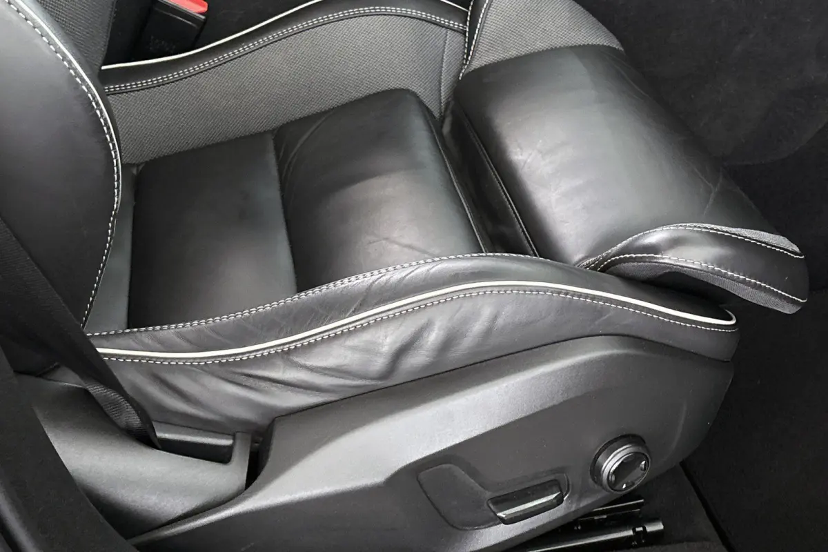 2.0 T6 Recharge AWD R-Design Panoramadak 19" Achteruitrijcamera