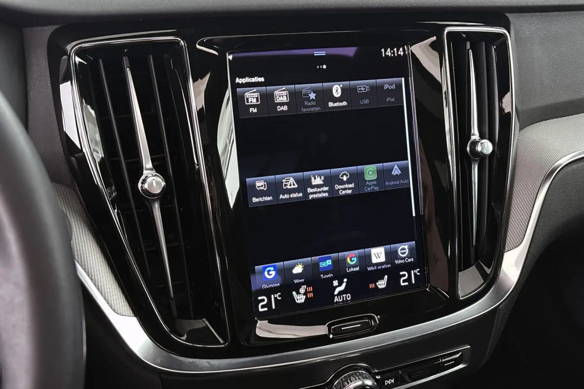 2.0 T6 Recharge AWD R-Design Panoramadak 19" Achteruitrijcamera