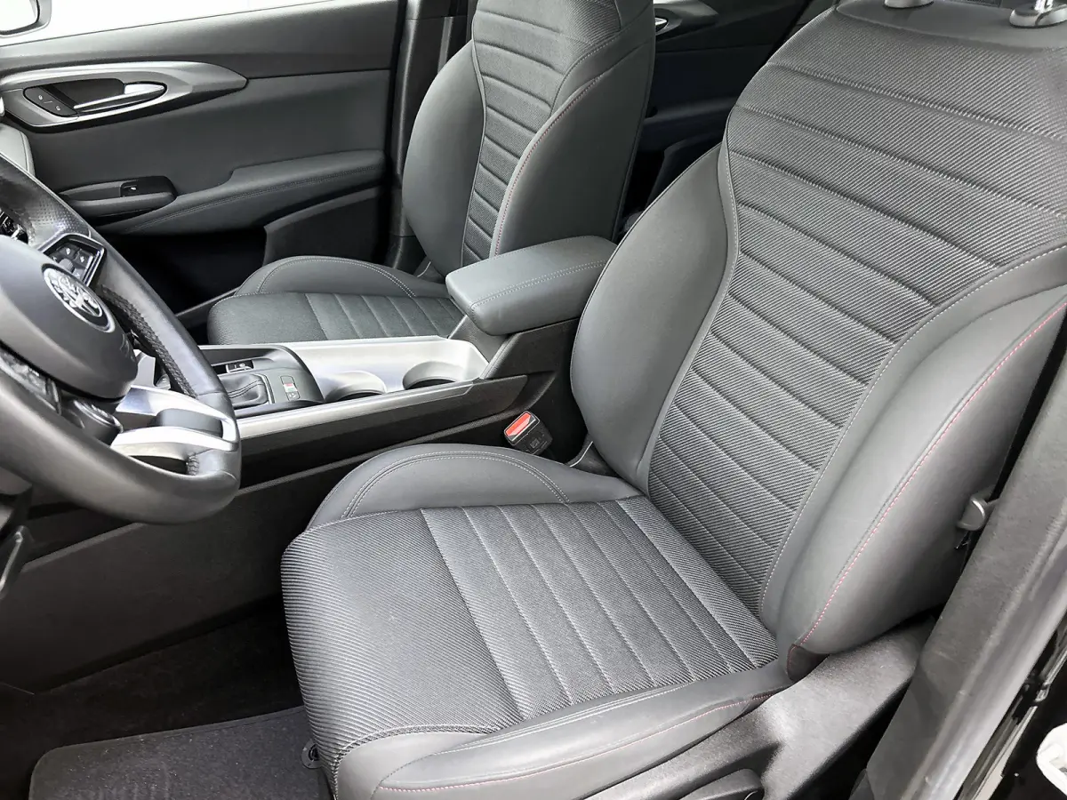 1.5T 131PK Automaat Sprint / Pdc.V+A / Stoel+Stuur verwarming / Navigatie / Lmv / Adaptive Cruise / Carplay / Apk 10-2027