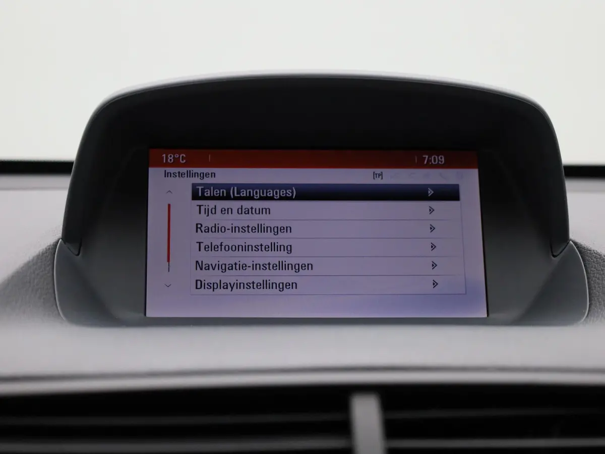 1.4 T Innovation | Automaat | Camera | Panoramadak | Cruise Control | Navigatie |