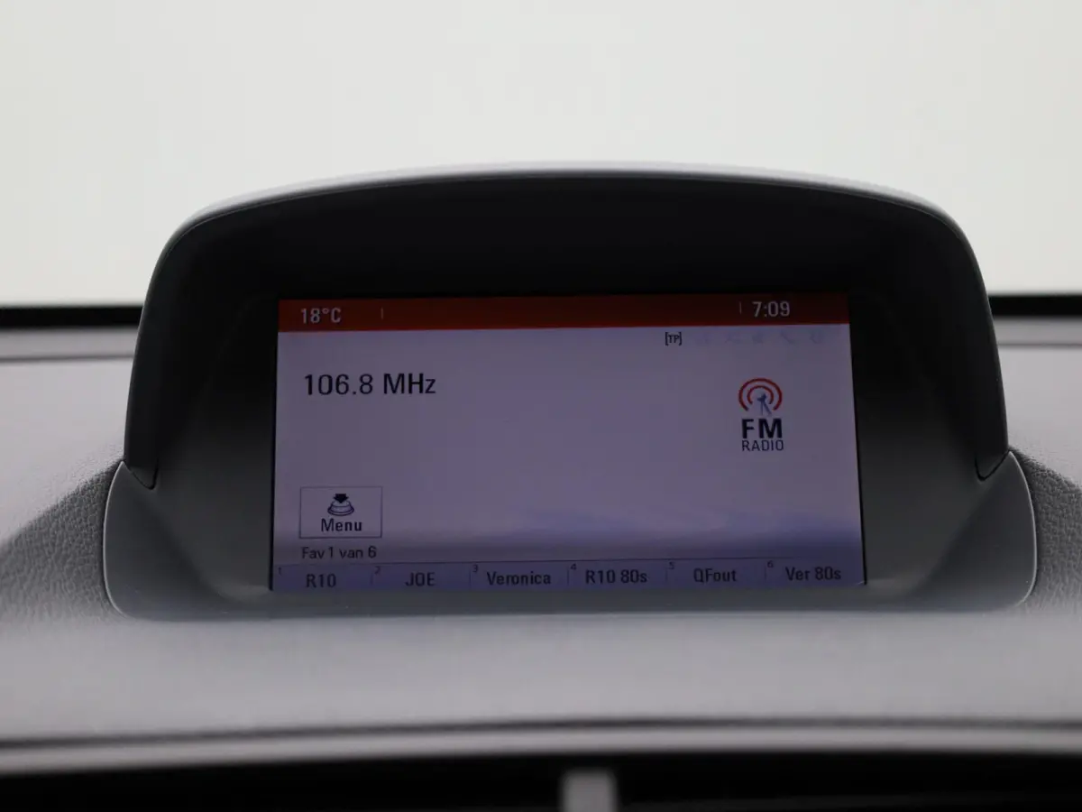 1.4 T Innovation | Automaat | Camera | Panoramadak | Cruise Control | Navigatie |