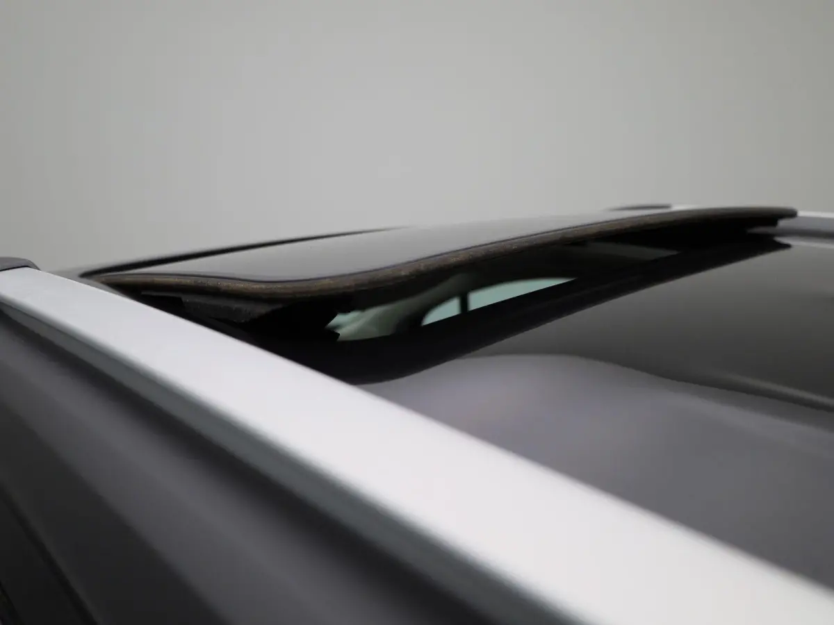 1.4 T Innovation | Automaat | Camera | Panoramadak | Cruise Control | Navigatie |