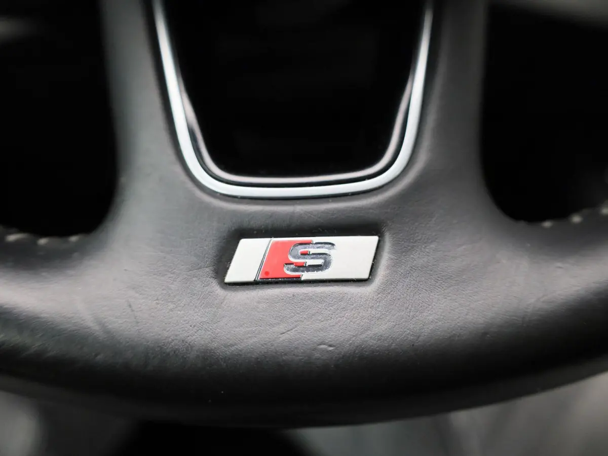 2.0 TFSI ultra Launch Edition | Automaat | Panoramdak | Stoelverwarming | Navigatie | Climate Control |