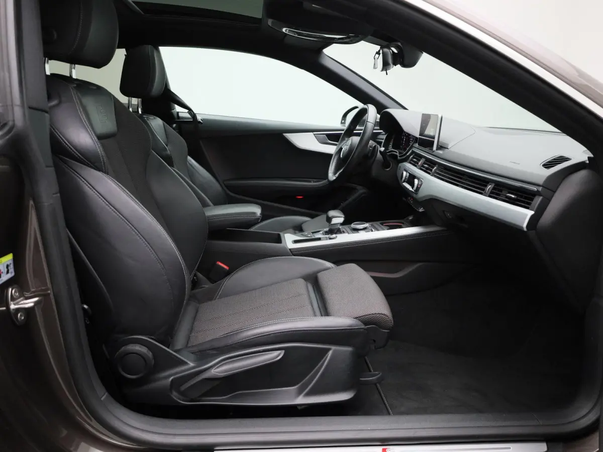 2.0 TFSI ultra Launch Edition | Automaat | Panoramdak | Stoelverwarming | Navigatie | Climate Control |