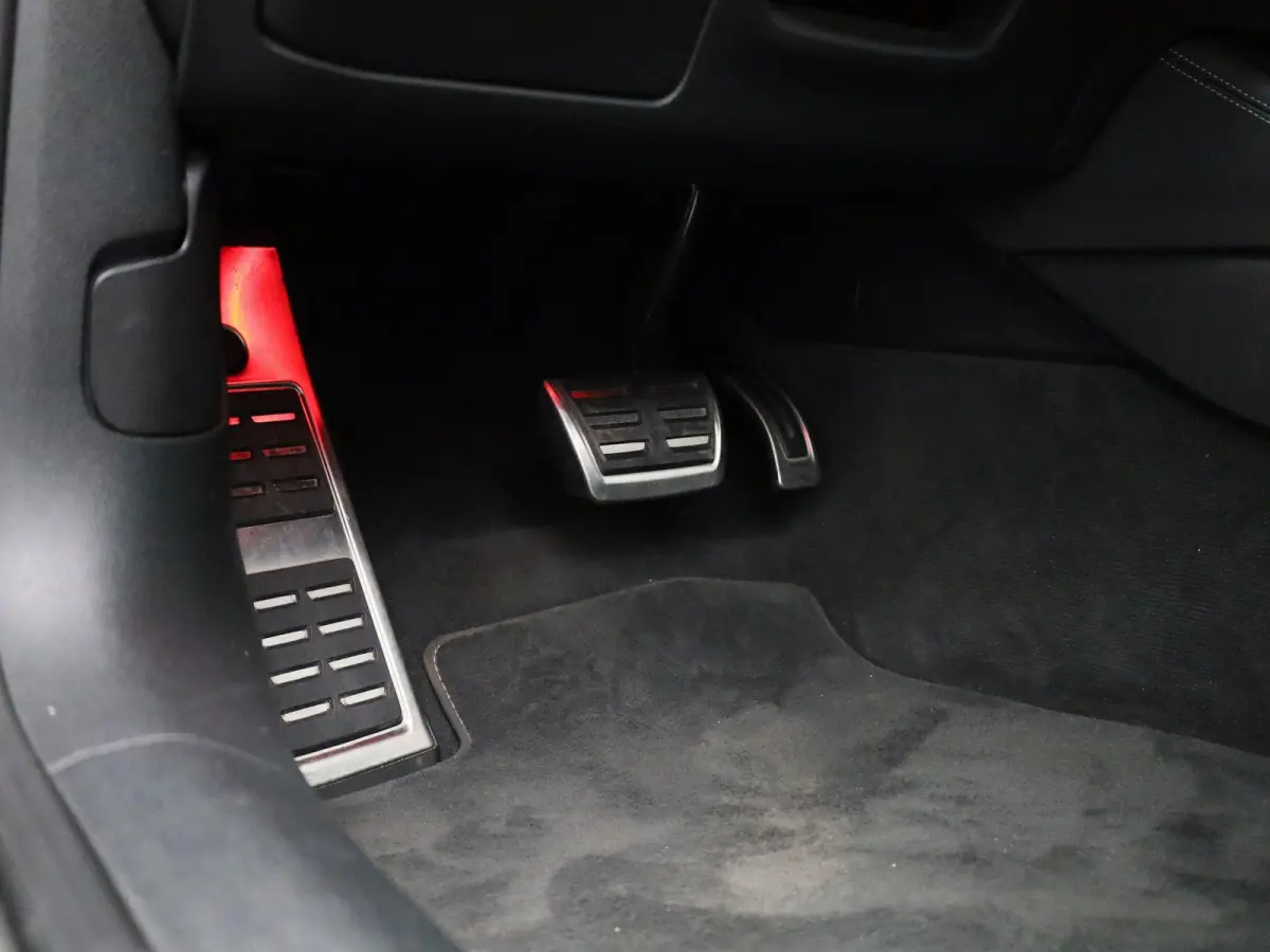 2.0 TFSI ultra Launch Edition | Automaat | Panoramdak | Stoelverwarming | Navigatie | Climate Control |