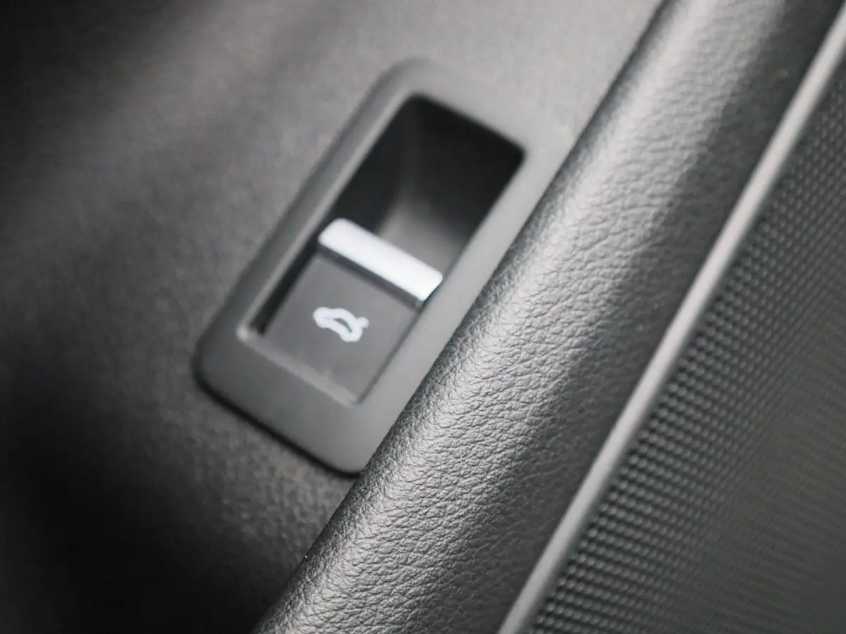 2.0 TFSI ultra Launch Edition | Automaat | Panoramdak | Stoelverwarming | Navigatie | Climate Control |