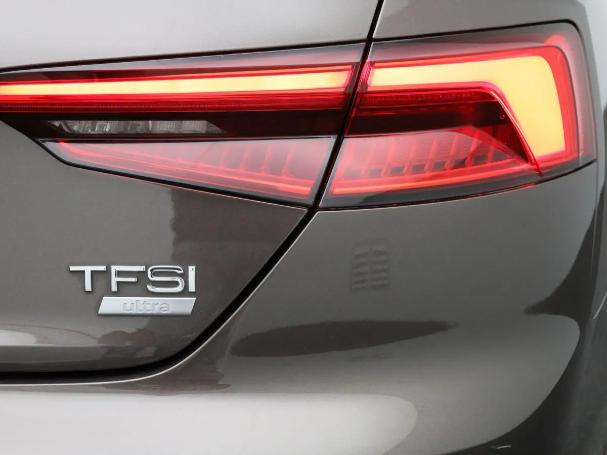 2.0 TFSI ultra Launch Edition | Automaat | Panoramdak | Stoelverwarming | Navigatie | Climate Control |