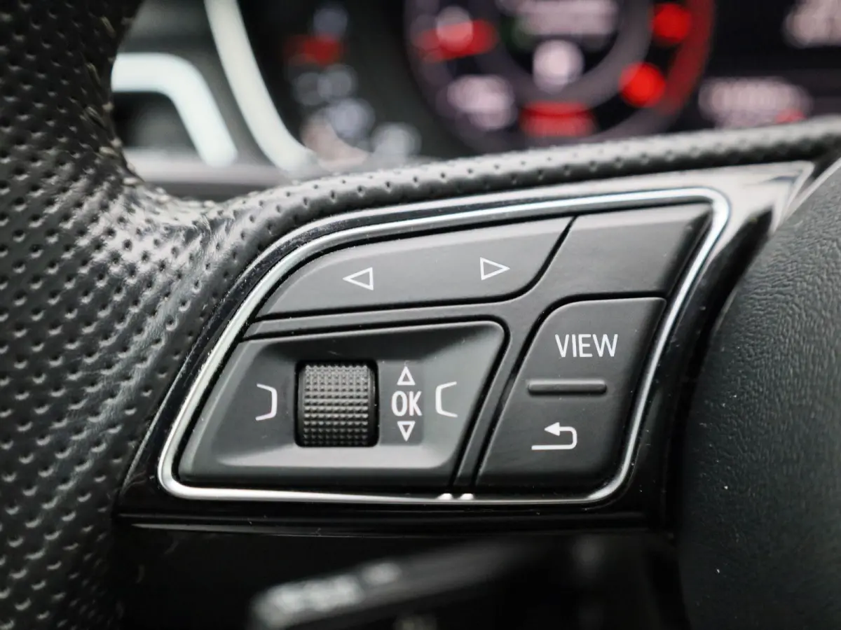 2.0 TFSI ultra Launch Edition | Automaat | Panoramdak | Stoelverwarming | Navigatie | Climate Control |