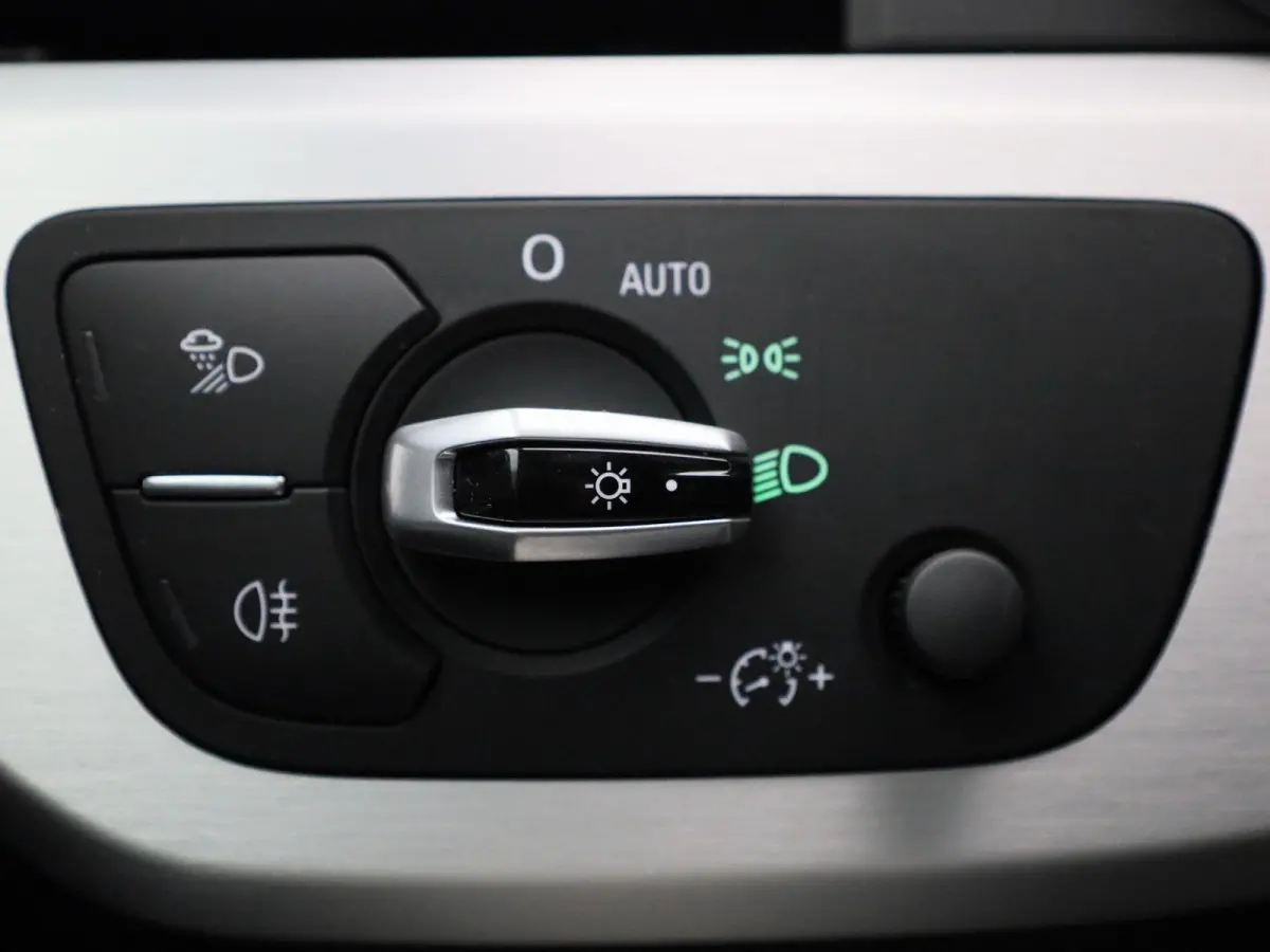 2.0 TFSI ultra Launch Edition | Automaat | Panoramdak | Stoelverwarming | Navigatie | Climate Control |