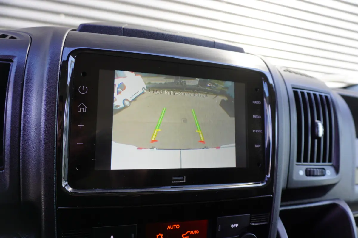 120pk L2H2 Navigatie Camera Cruise control Apple Carplay Climate control