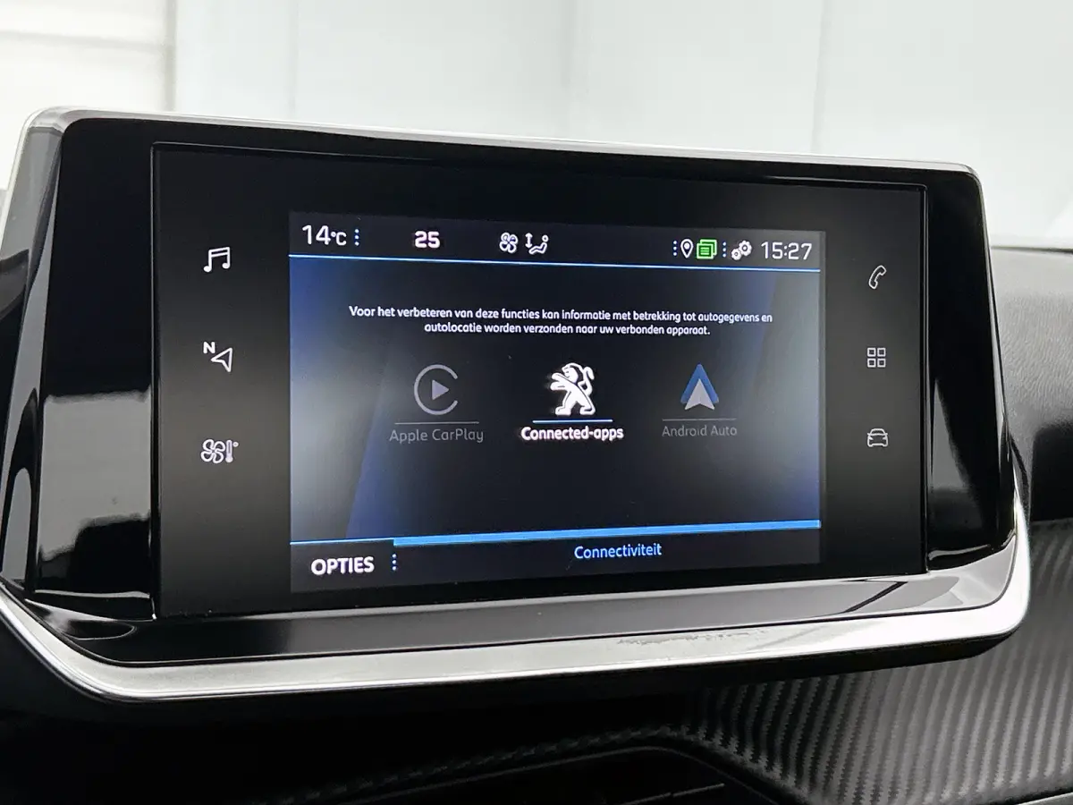 1.5 HDi Blue Active / Trekhaak / Airco-ecc./ Pdc+Camera / Navigatie / Radio multimedia / Apk 12-2026