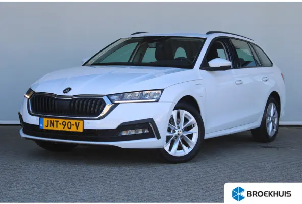 1.4 TSI iV PHEV Business Edition | Stoelverwarming | LED-verlichting | Navigatiesysteem | Parkeersensoren voor en achter |