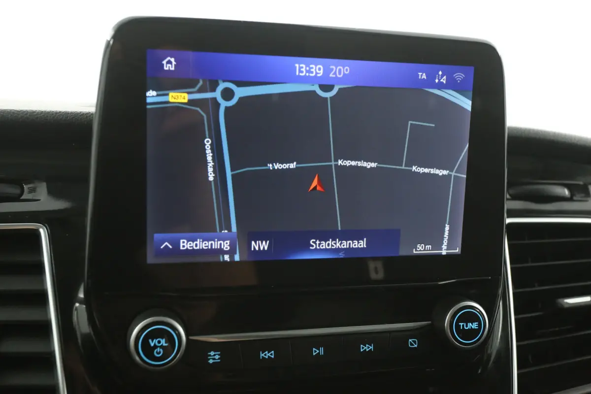 2.0 TDCI L2H2 185PK Limited | Automaat | Airco | Cruise | Carplay | 3 Zits | Trekhaak | Navi | Bi-Xenon | Parkeersens.