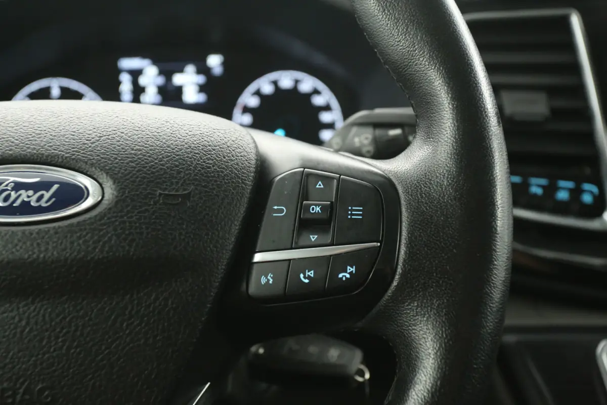 2.0 TDCI L2H2 185PK Limited | Automaat | Airco | Cruise | Carplay | 3 Zits | Trekhaak | Navi | Bi-Xenon | Parkeersens.