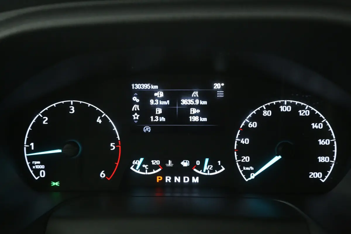 2.0 TDCI L2H2 185PK Limited | Automaat | Airco | Cruise | Carplay | 3 Zits | Trekhaak | Navi | Bi-Xenon | Parkeersens.
