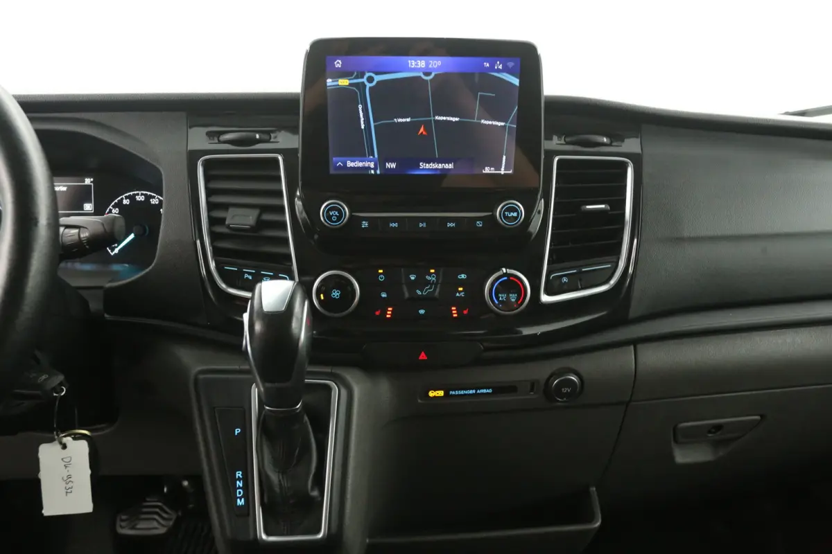 2.0 TDCI L2H2 185PK Limited | Automaat | Airco | Cruise | Carplay | 3 Zits | Trekhaak | Navi | Bi-Xenon | Parkeersens.