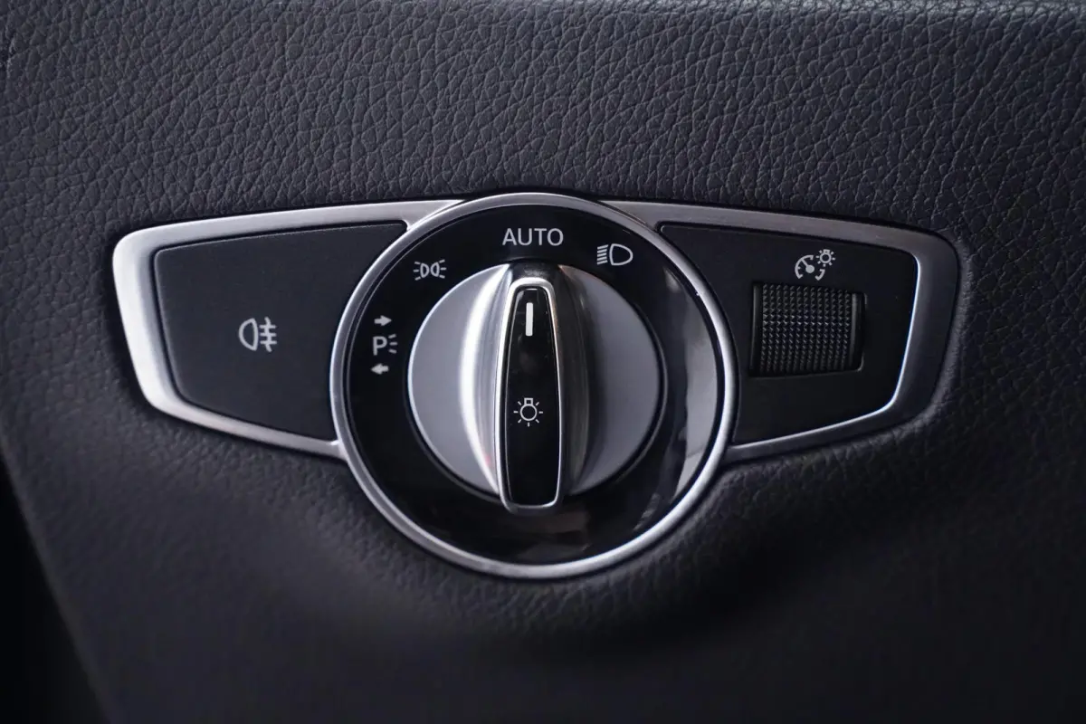 350 d 4Matic Avantgarde Head up Burmester Sportstoelen Leder Stoelverwarming/ventilatie Camera Distronic