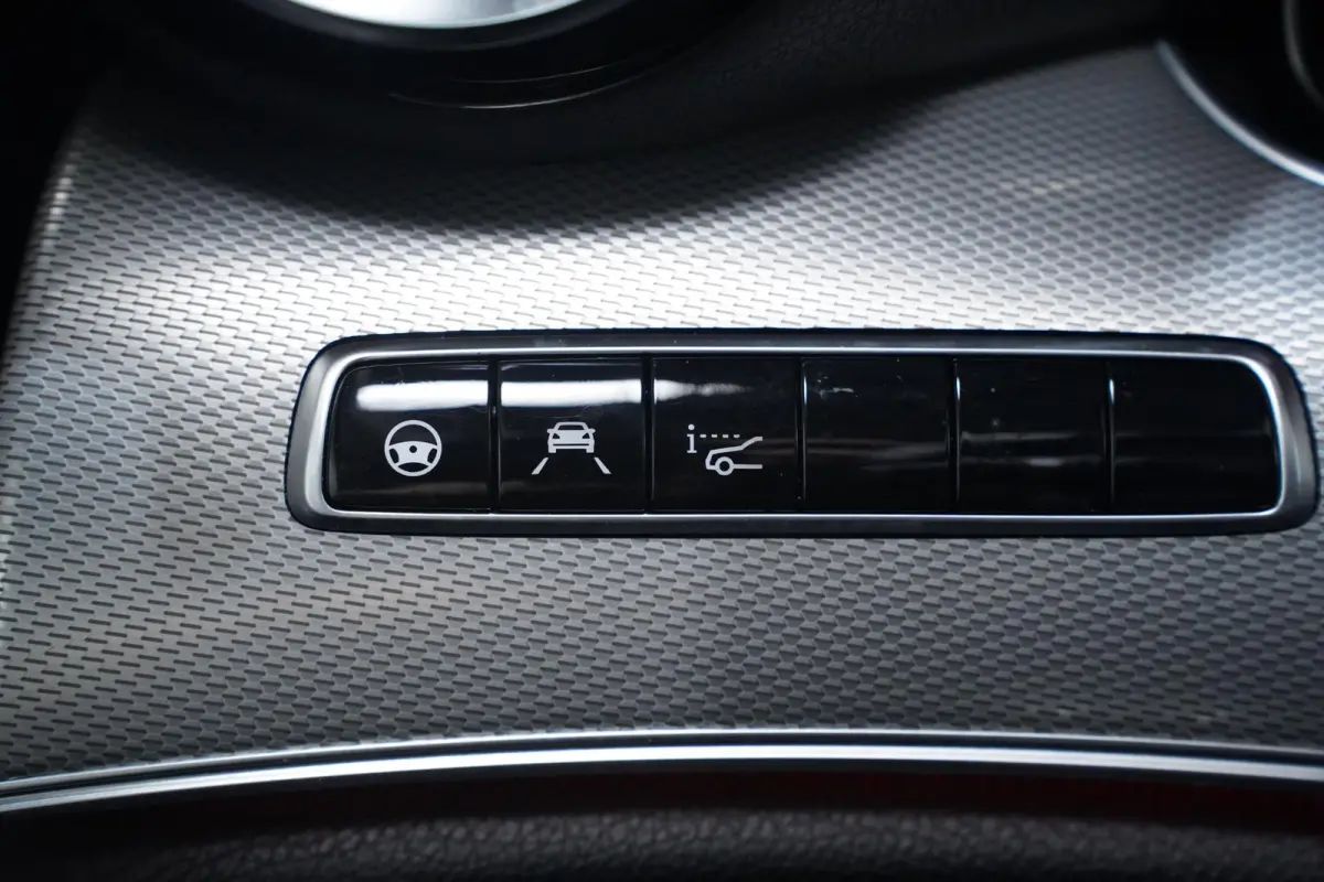 350 d 4Matic Avantgarde Head up Burmester Sportstoelen Leder Stoelverwarming/ventilatie Camera Distronic