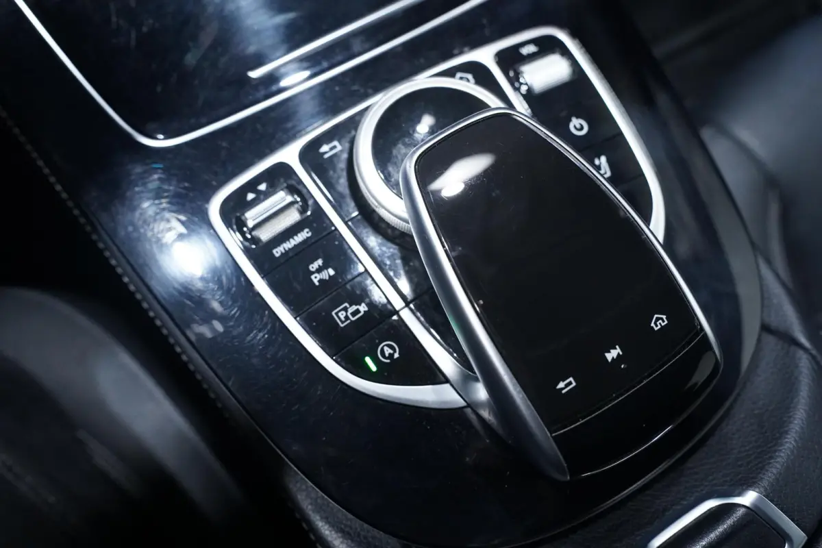 350 d 4Matic Avantgarde Head up Burmester Sportstoelen Leder Stoelverwarming/ventilatie Camera Distronic