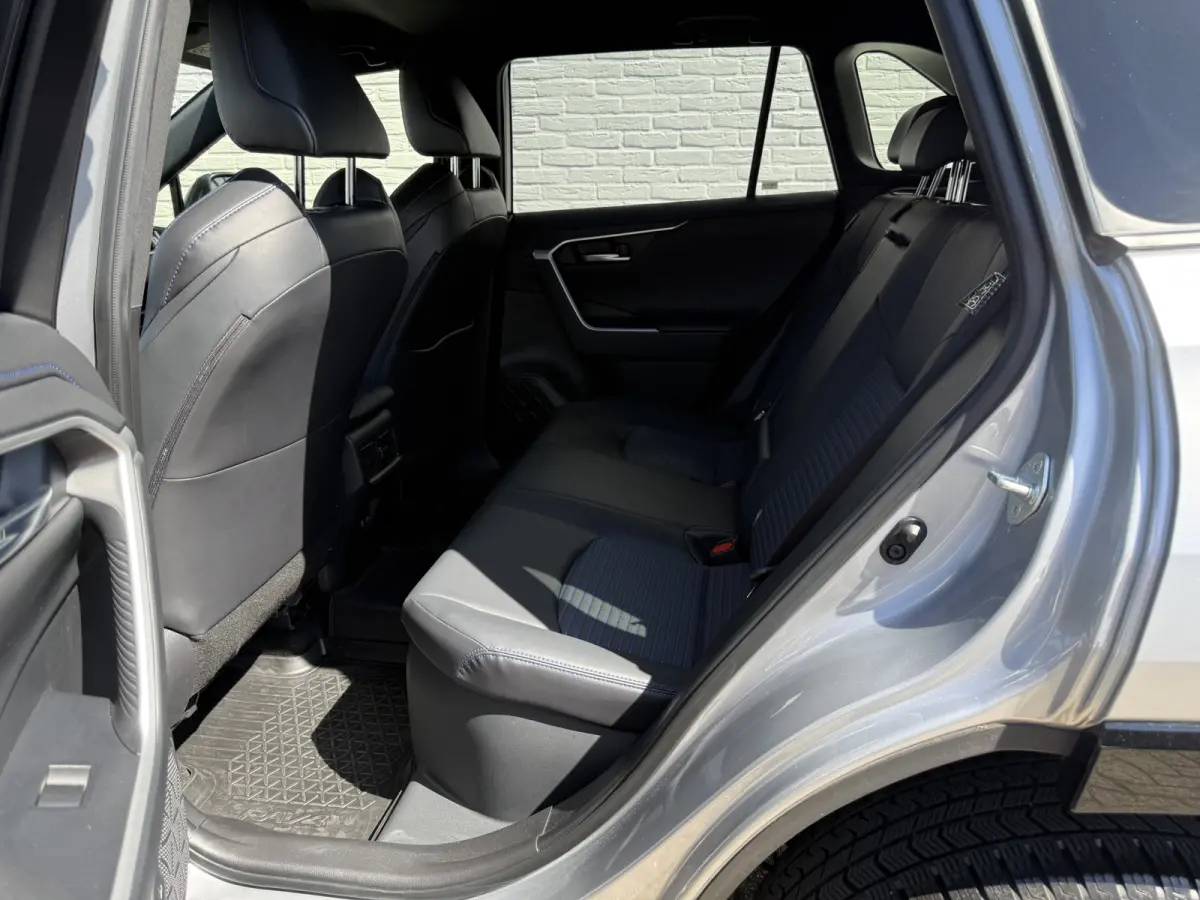 2.5 Hybrid AWD Bi-Tone | ACC | Leder | Camera | Keyless | 18 inch